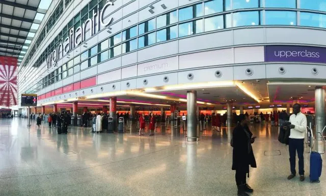 We’re back at Virgin Atlantic discussing our next moves with phase 3. While we’re busy designing, here is a panoramic view of their check in zone at Heathrow Terminal 3. We installed their new ticket desk, overhead check in signs, totems, back wall signs, lift wall design and pillar coverage (practically everything you see with branding on!)
.
.
.
.
.
.
#virgin #virginatlantic #delta #checkin #airline #airport #heathrow #terminal3 #branding #onbrand #brandguidelines #upperclass #design #designagency #agencylife #clients #portfolio #graphicdesign #designers #holiday #travelling #travel #airplane #friyay #Friday #graphicdesignagency #brand identity #minimal #fridayfeeling